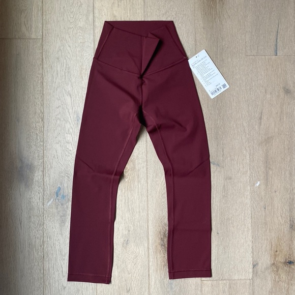 Wunder under crop 21” luxtreme red merlot size 2 lululemon nwt - Picture 2 of 11